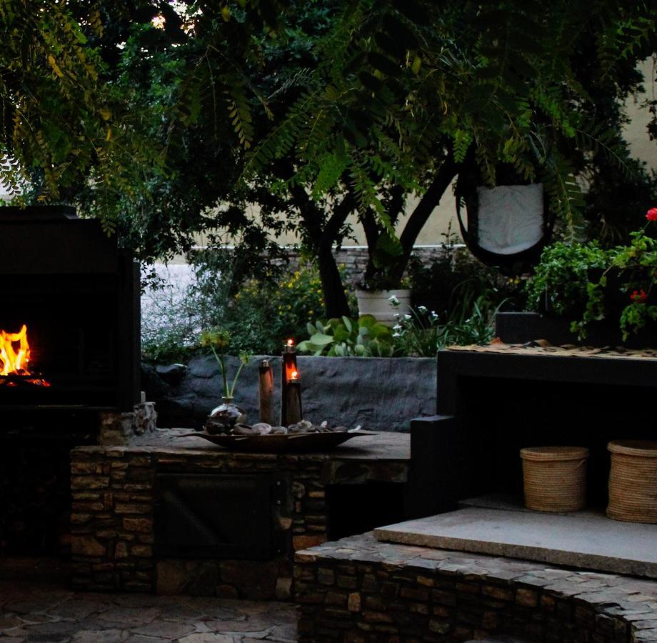 Alluring Self Catering 2 Bedroom Villa At Bokmakierie Villas Windhoek Exterior photo