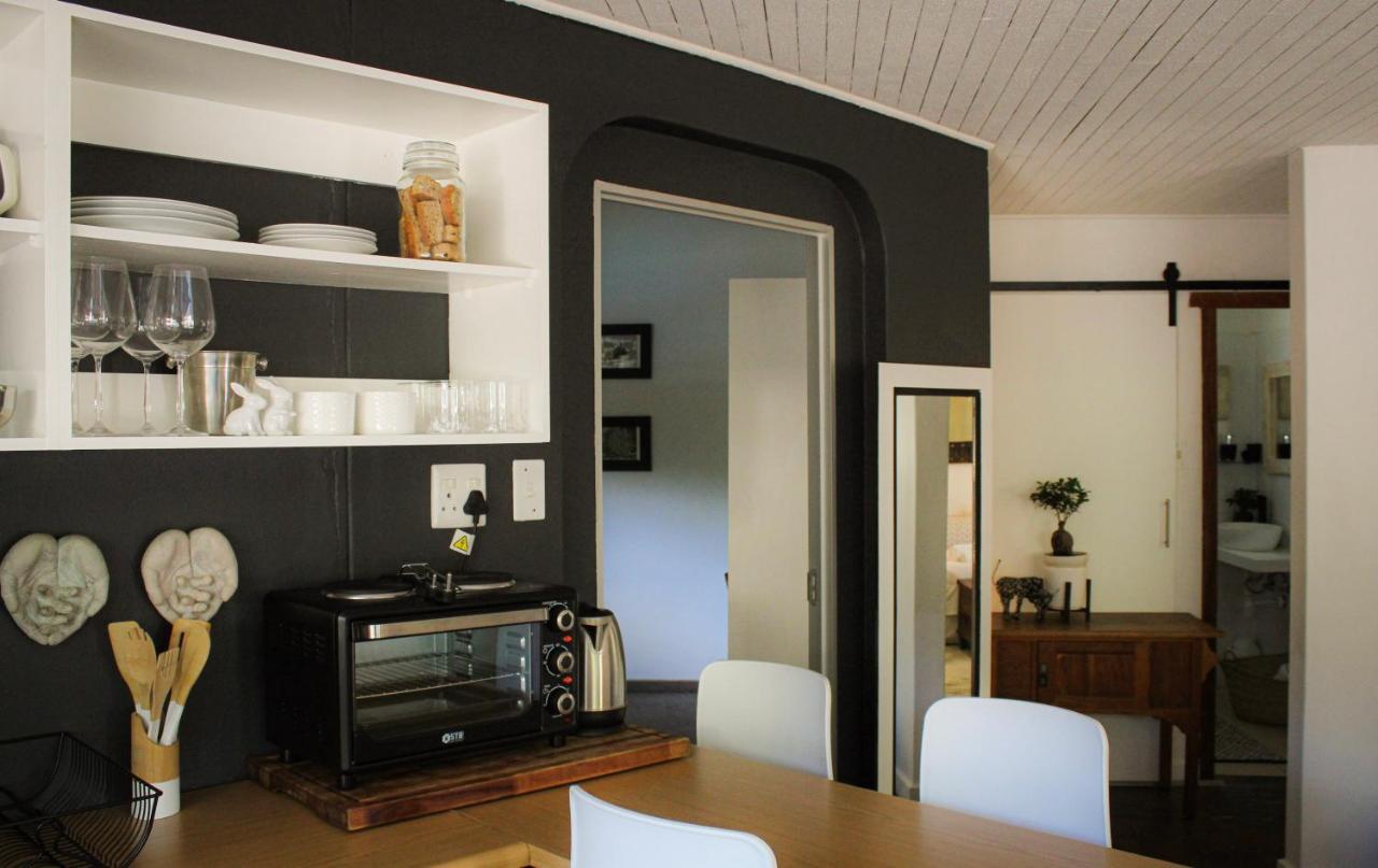Alluring Self Catering 2 Bedroom Villa At Bokmakierie Villas Windhoek Exterior photo
