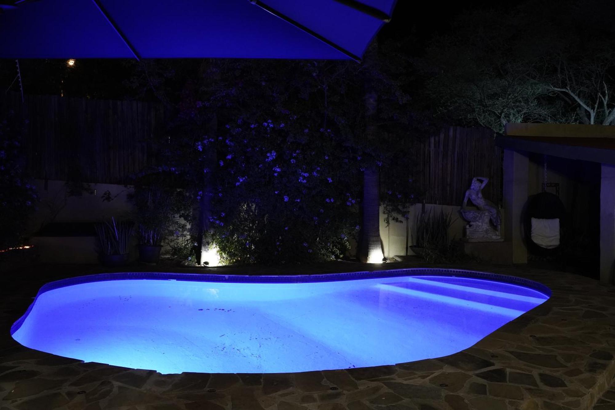 Alluring Self Catering 2 Bedroom Villa At Bokmakierie Villas Windhoek Exterior photo