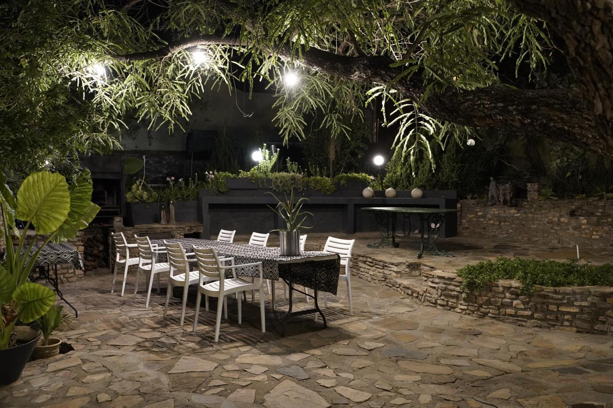 Alluring Self Catering 2 Bedroom Villa At Bokmakierie Villas Windhoek Exterior photo
